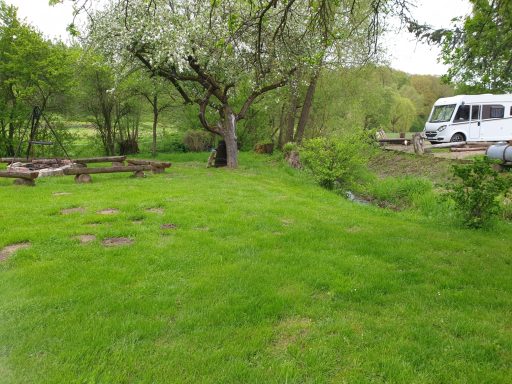 Garten mit Grillplatz am Mühlenbach
