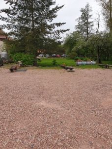 Wohnmobilstellplatz auf Kies